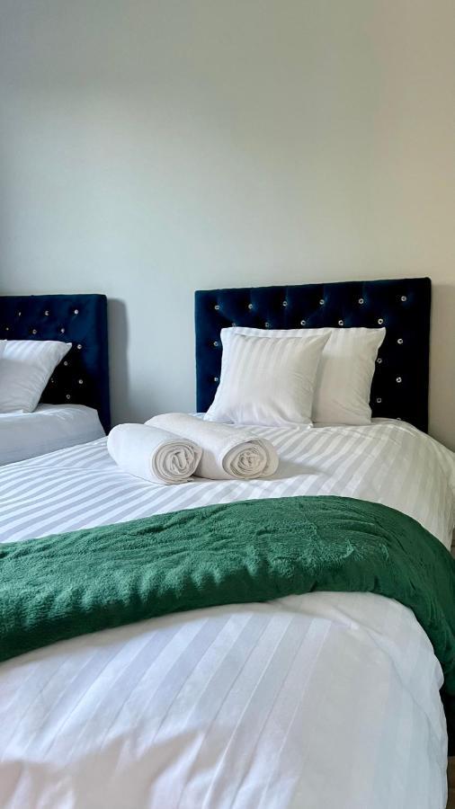 Aparthotel W Dolinie Stawow Zator By Housine Las Ngoại thất bức ảnh