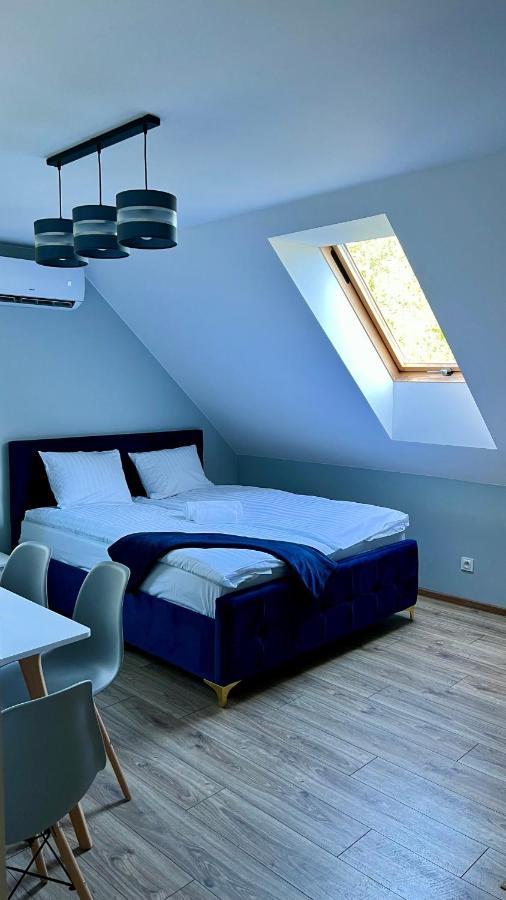 Aparthotel W Dolinie Stawow Zator By Housine Las Ngoại thất bức ảnh